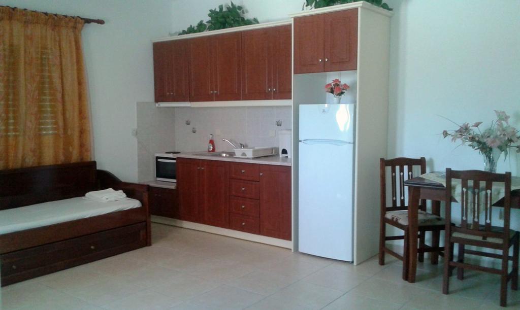 Eirini- Ioanna Apartman Számi Szoba fotó